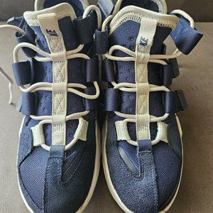 Nike Air Edge 270 Midnight Navy Size 6
